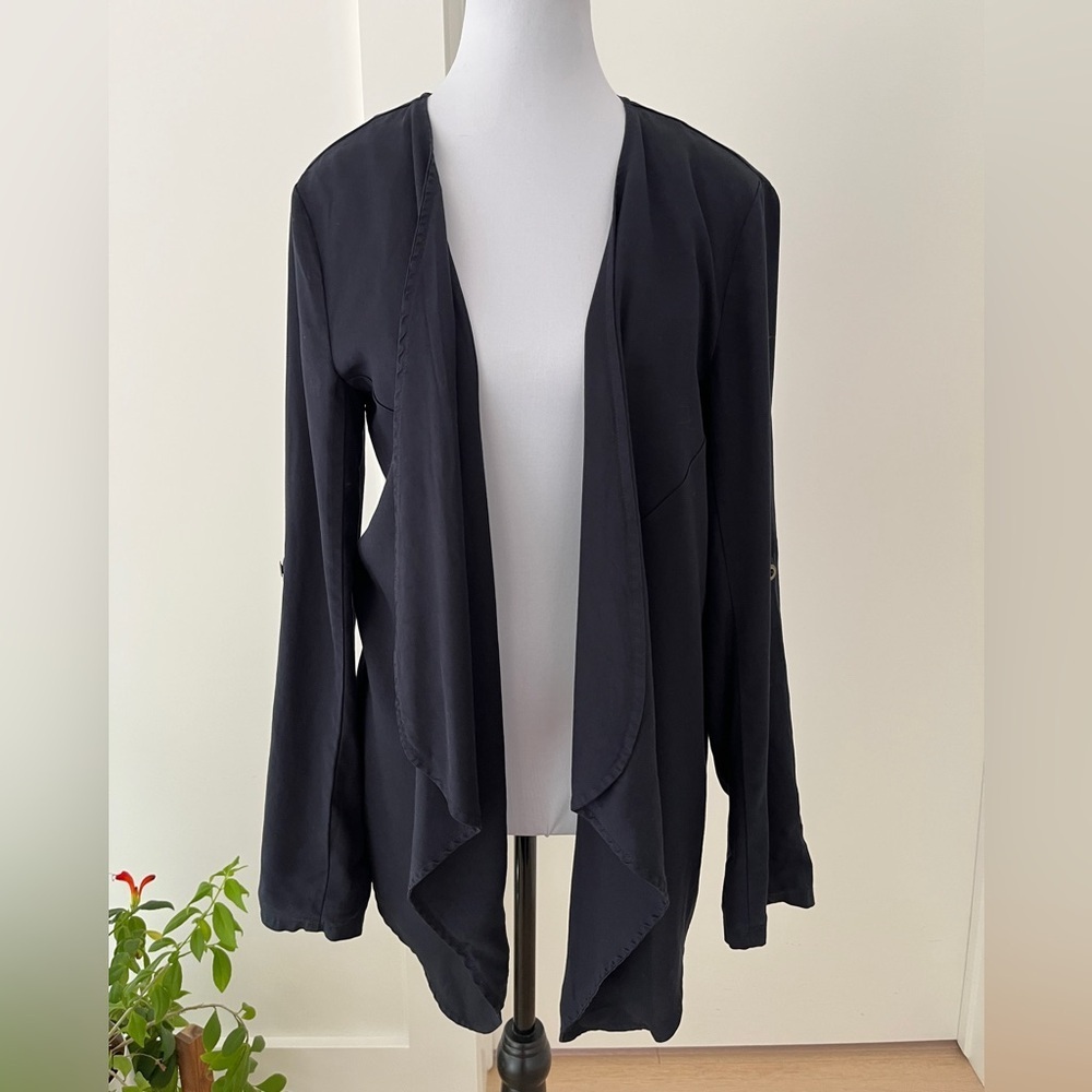 ONLY Bella Lux Saw Drapy Jacket Open Front Lightweight Long Sleeve Roll Tab NWT